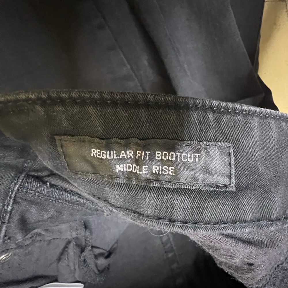 Uniqlo Mid Rise Boot Cut Jeans - Picture 5 of 12